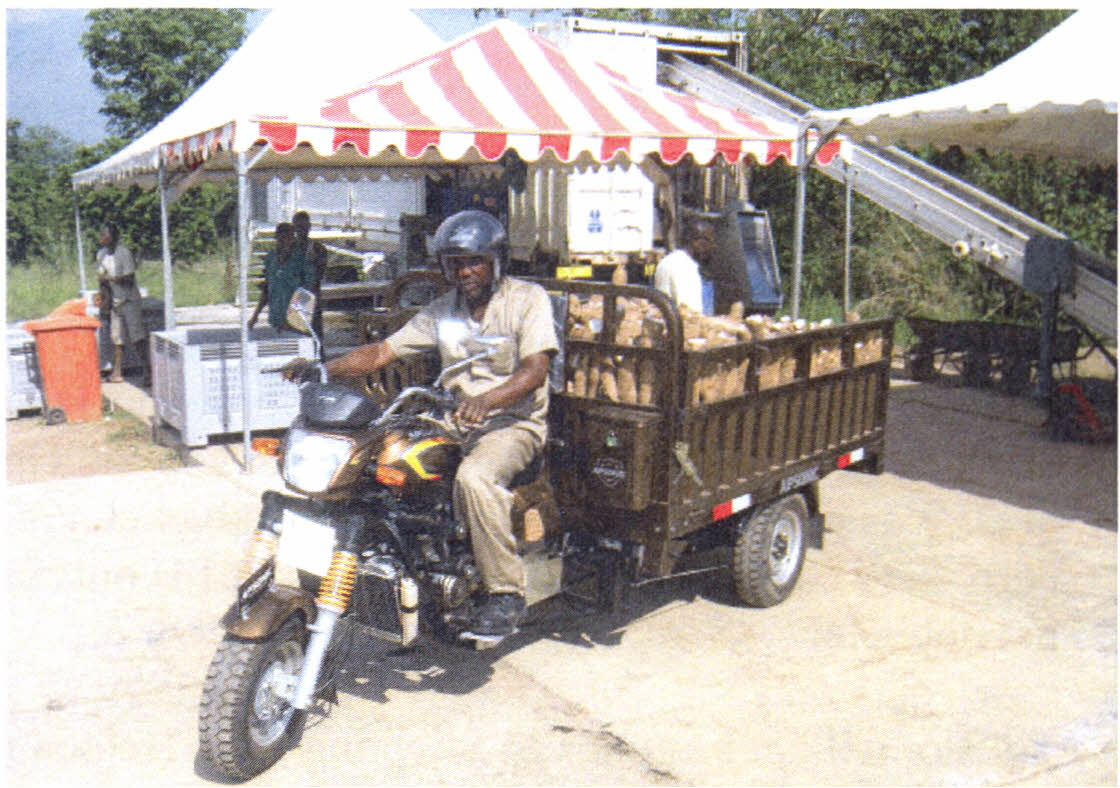 motor met laadbak 